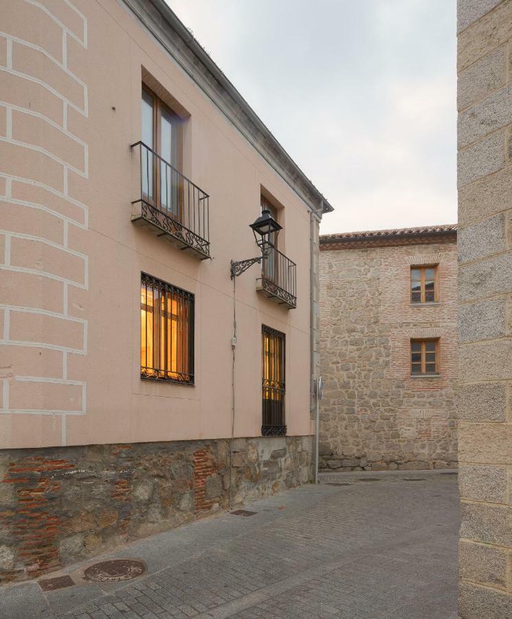 A Cuerpo De Rey * Centro De * Ávila